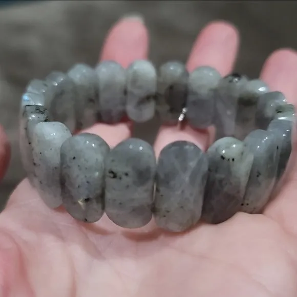 Malagasy Labradorite Beaded Stretch Bracelet | in Sterling Silver 225.00 ctw