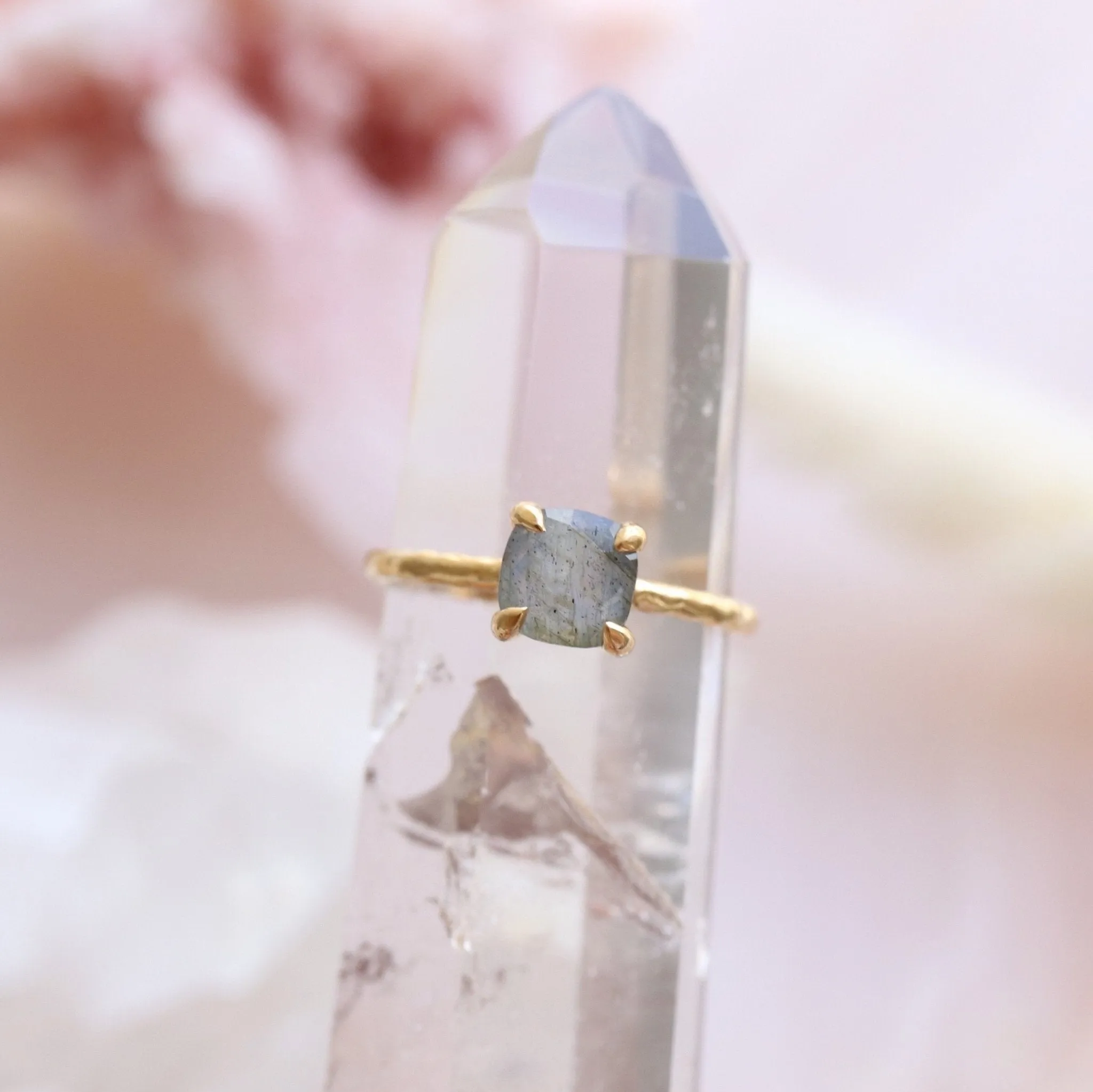 MINI PROTECT RING LABRADORITE & GOLD