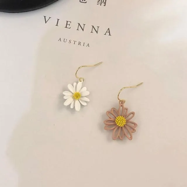 Mismatched Daisy Inspired Earrings