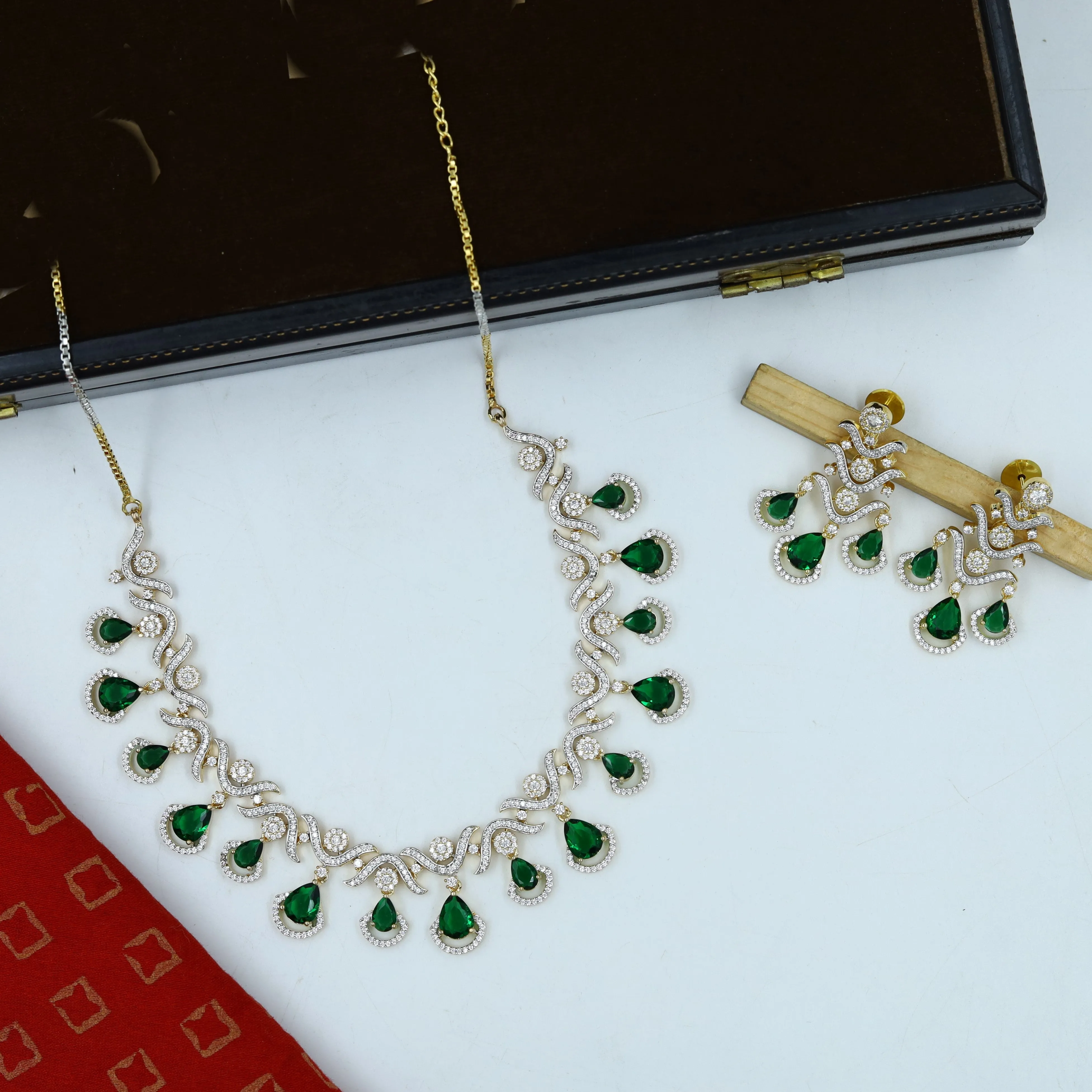 Round Neck Zircon/AD Necklace Set 14856-08